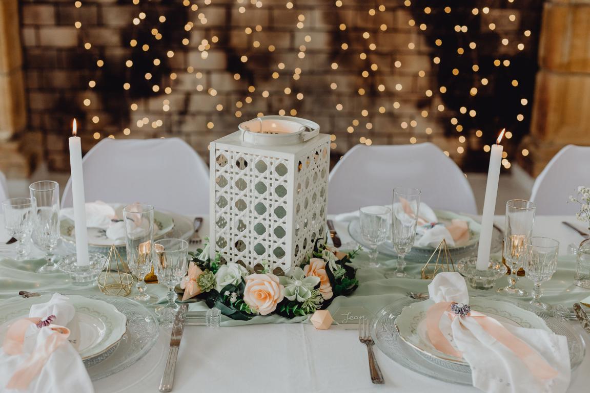 Centre de table corail et menthe et autres décoration de mariage