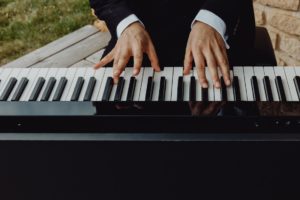 article blog mains de pianiste