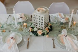 article blog table de mariage avec centre de table en fleurs origami
