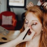 article blog mariee qui se fait maquiller