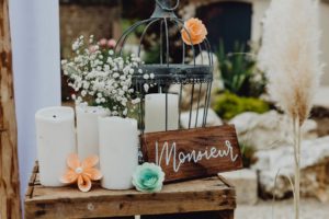 article blog panneau en bois et fleurs origami