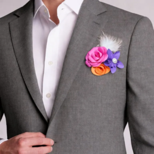 boutonniere mariage homme en fleurs de papier artisanales rose et violette