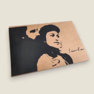 Livre d’or mariage romantique avec photo de couple amoureux sur couverture élégante pour recueillir les messages des invités