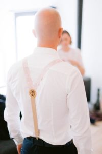 article blog marie vue de dos avec bretelles