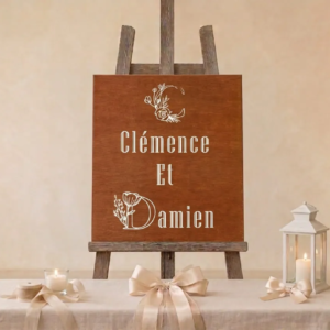 panneau bienvenue mariage personnalise en bois avec prenoms des maries