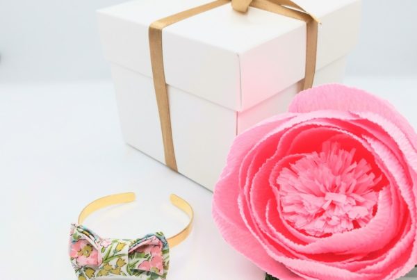 mademoiselle-pap-et-cie-collaboration-origami-bracelet-jonc-or-fin-fete-des-meres-demoiselle-honneur-liberty-swirling-petal-pastel(2)