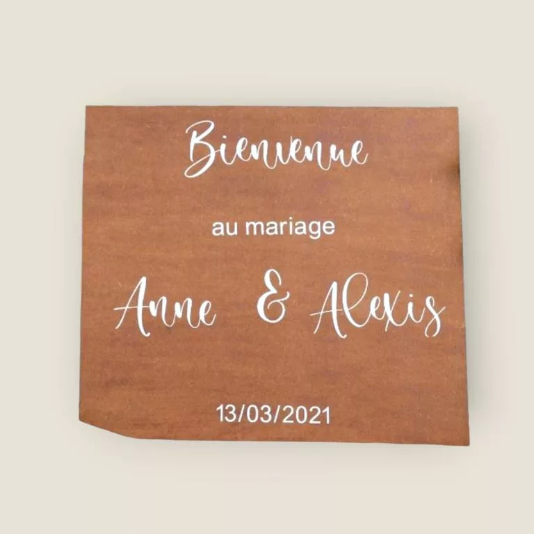 panneau de bienvenue unis dans l amour avec des stickers personnalises ideal pour une decoration de mariage