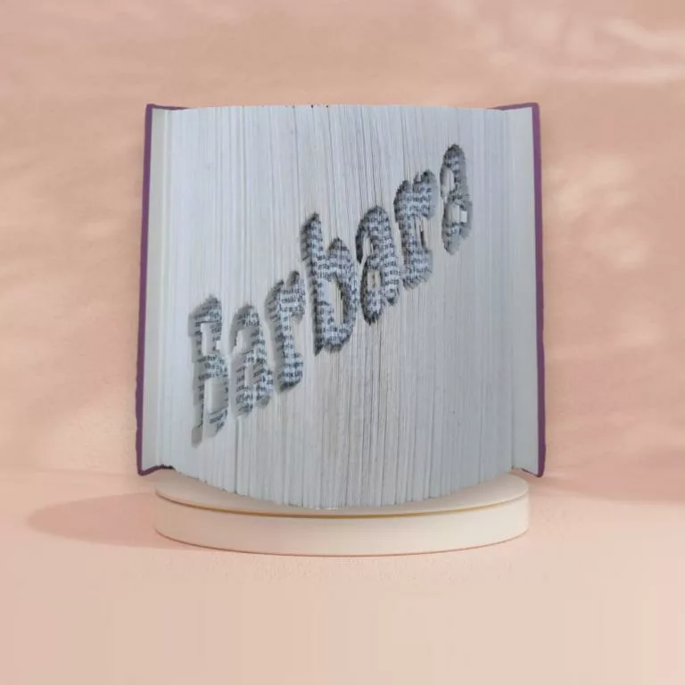 livre plie pliures du destin prenom sculpté sur les pages d'un livre ideal pour un cadeau personnalise