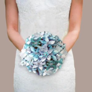 bouquet de mariee paradis floral bouquet de mariee origami turquoise et blanc fleurs en etoile blanc et turquoise avec decoration de strass et perles nacrees personnalisable pour tout theme de mariage