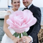 bouquet-mariee-fait-main-rose-geante-fleurs-artisanales-mariage-600x600