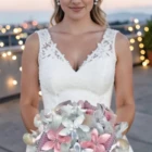 bouquet-de-mariee-fleurs-en-papier-rose-et-blanc-600x600