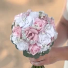 bouquet-roses-papier-diamants-luxe-cadeau-romantique-roses-eternelles-600x600 (1)