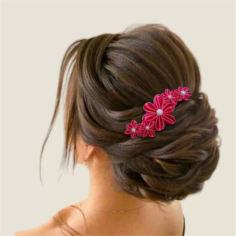 accessoire de cheveux fleurs et perles accessoire de cheveux en fleurs en satin roses fuschia et perles nacrees personnalisable selon le theme de mariage