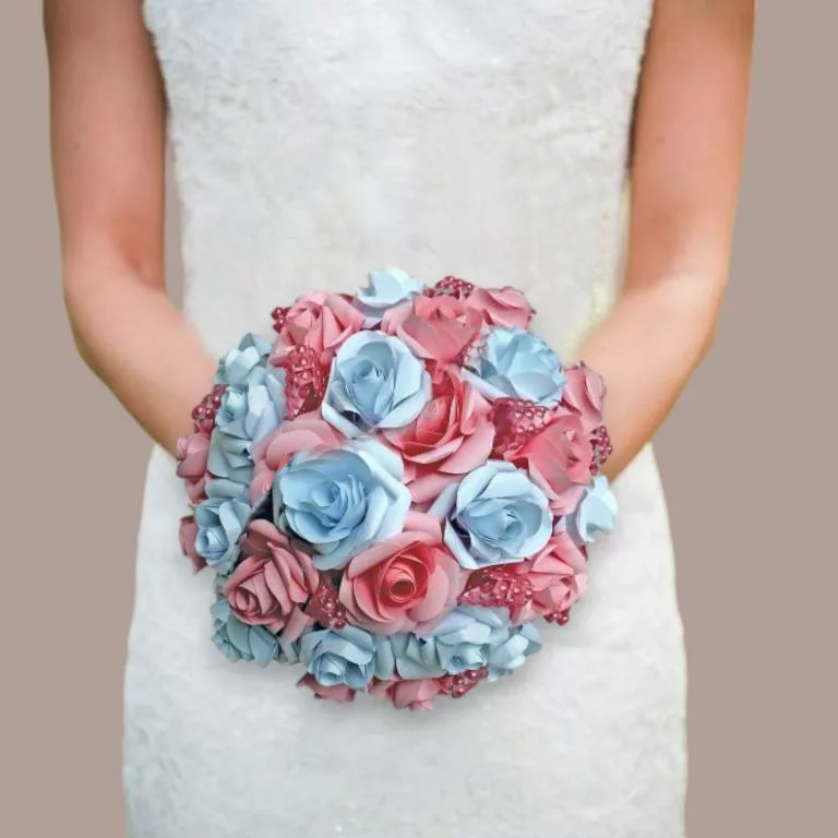 bouquet de mariee printemps eternel bouquet de mariee origami rose et blanc fleurs eternelles en papier à personnaliser selon le theme de mariage