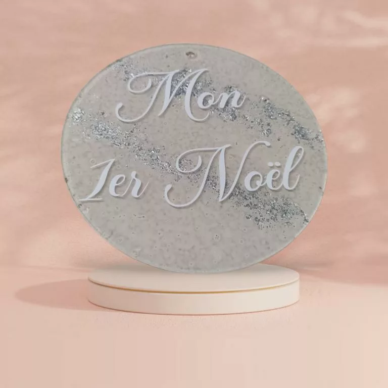 Boule de Noël plate en plexi blanche et argentée Idealisa