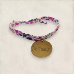 bracelet liberty anaki eclat de liberty avec sa medaille gravee ideal comme cadeau personnalise pour la fete des meres ou la saint valentin