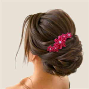 accessoire de cheveux fleurs et perles accessoire de cheveux en fleurs en satin roses fuschia et perles nacrees personnalisable selon le theme et coiffure de mariage