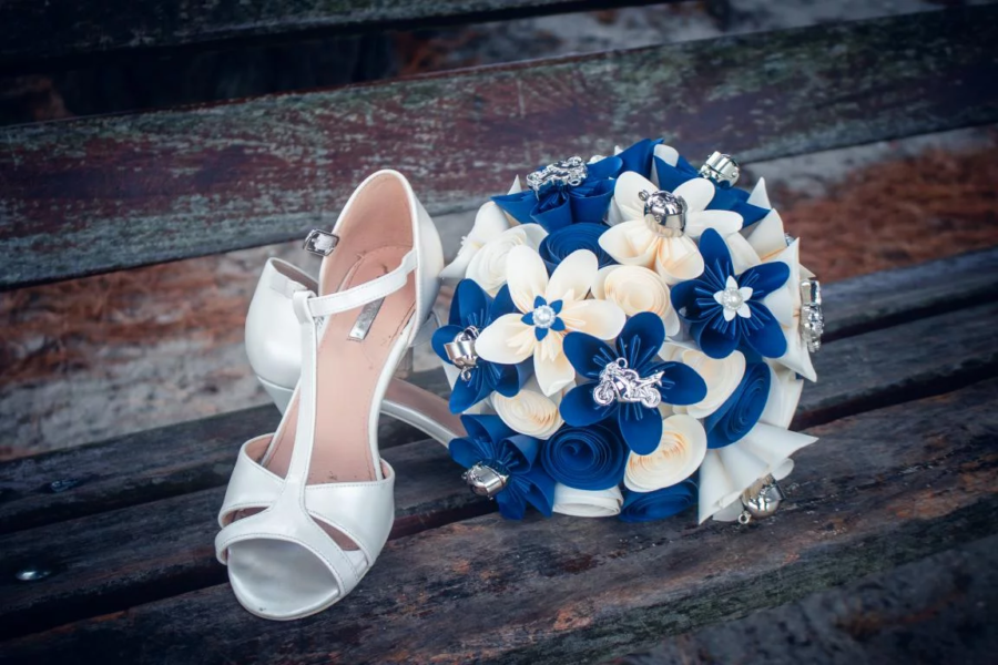image blog bouquet de mariee bleu comment choisir les couleurs des fleurs