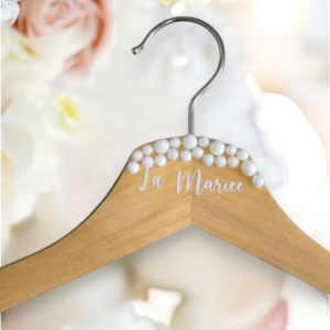 cintre de mariage personnalise cintre de la mariee eclatante