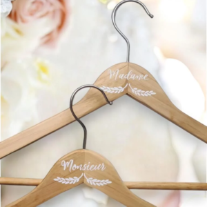 cintres de mariage personnalises cintre des amoureux