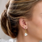 boucles d oreilles serenite perlee idéales pour la mariée ou les invitées de mariage