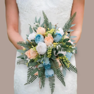 bouquet de mariée pivoine blanches, corail et bleu avec feuillage